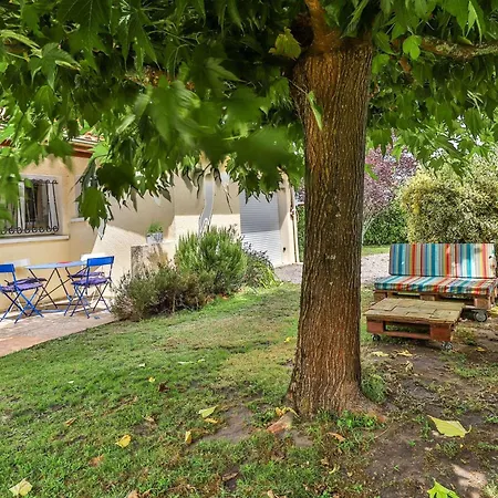 Bourg 8 Personnes Avec Piscine *